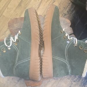White Mountain Green Lace Up Boots
